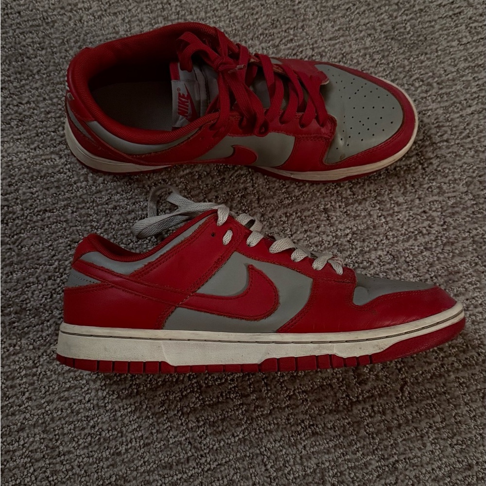 og nike unlv dunks size 9.5